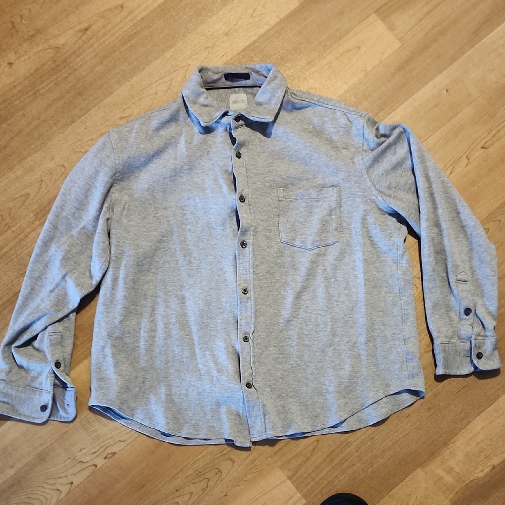 Casual Light Gray Button-Down Shirt